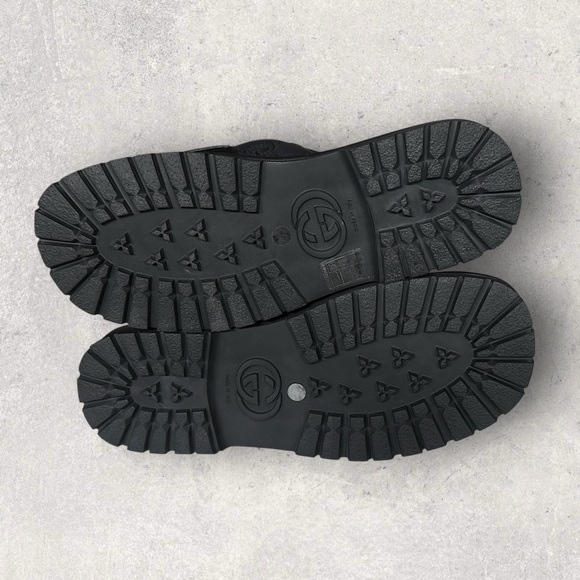 Gucci Monogram Padded Sandals - Picture 6 of 9